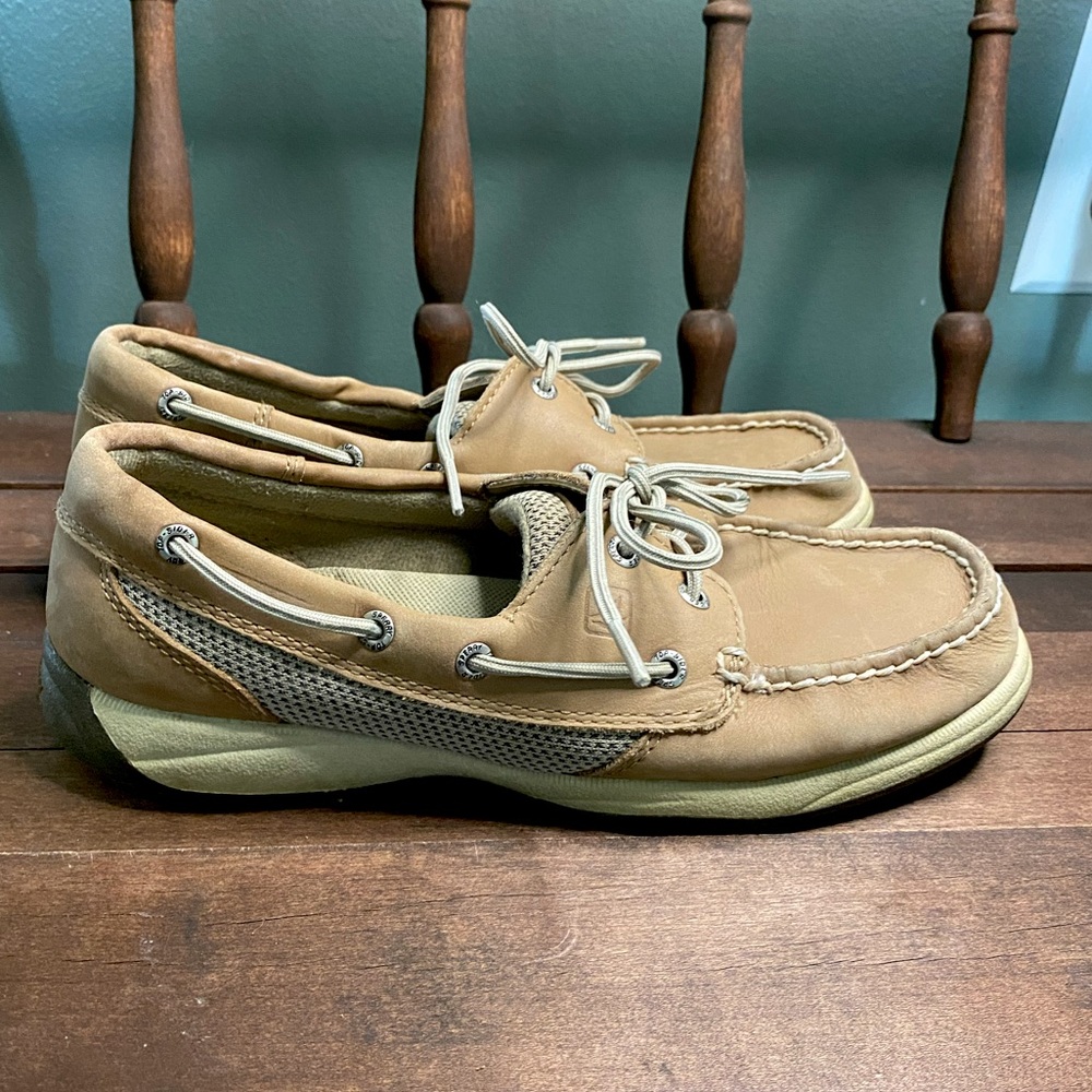 Womens Sperry brown leather loafers size 7 m